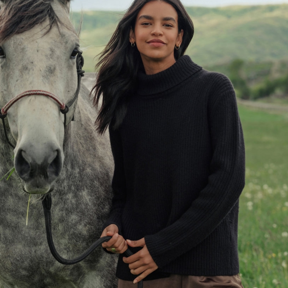 Jenni Kayne Cashmere Turtleneck Sweater Black Size Large/Medium Like New! HP🥳 - Picture 2 of 12